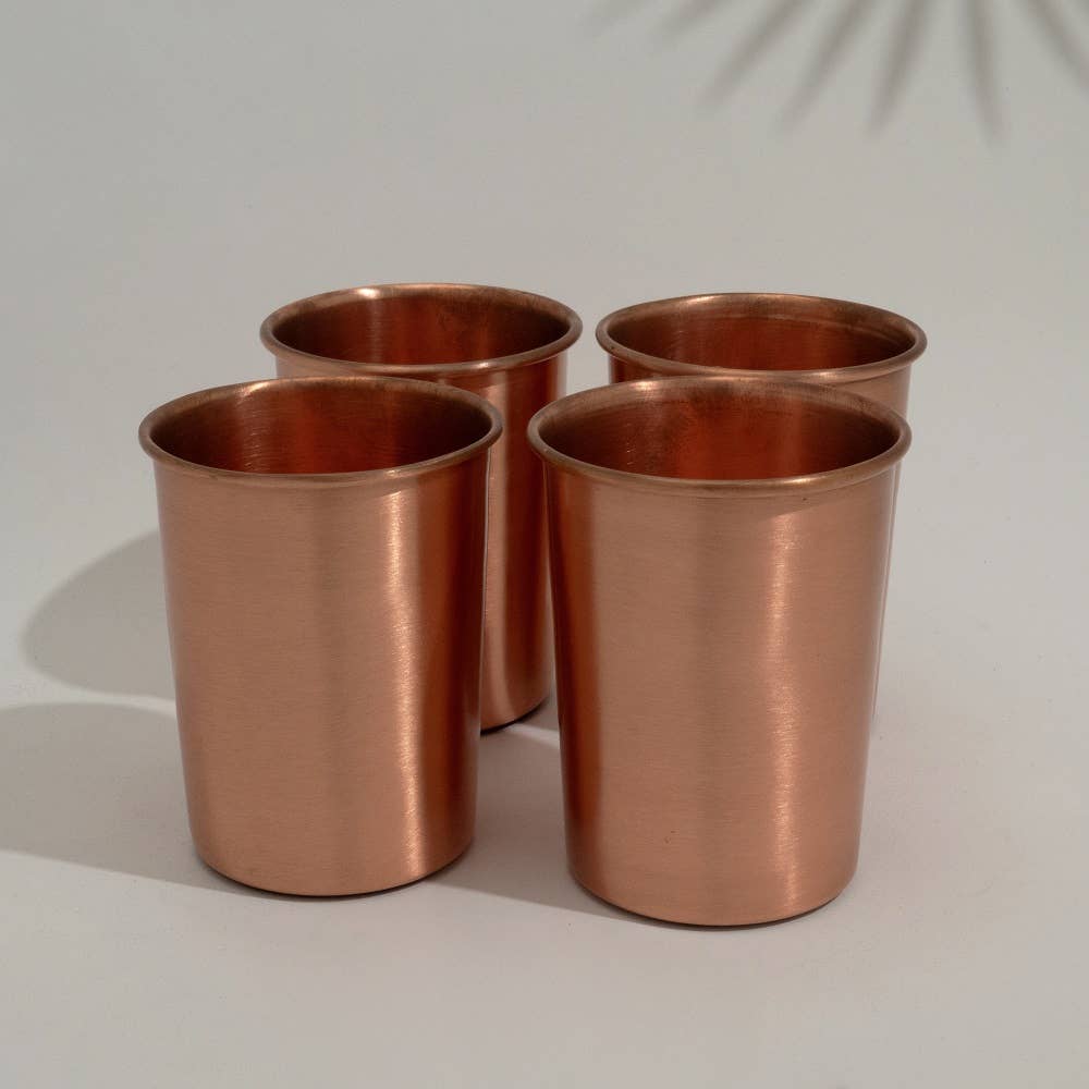 Käsintehty kuparinen juomasetti – 950ml pullo + 4 mukia