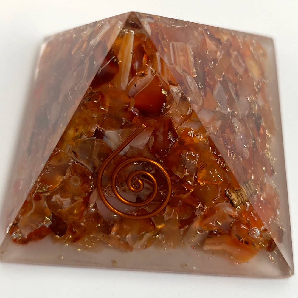 Orgoniitti Reiki Healing Pyramidi, 4-5,5cm