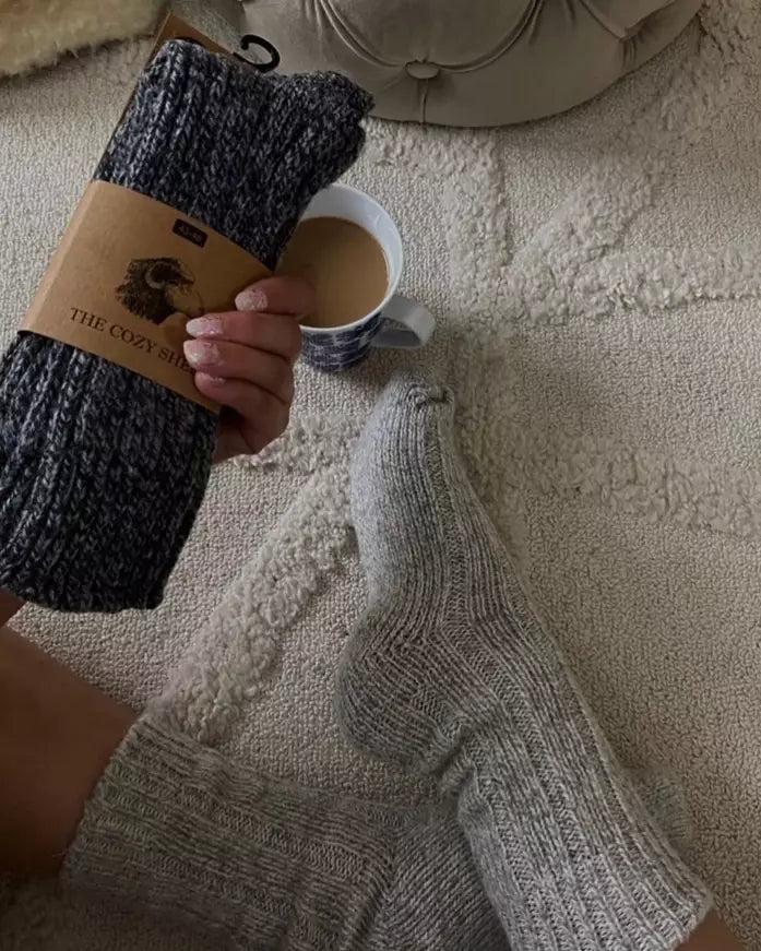 The Cozy Sheep Ullstrumpor – Mörkgrå